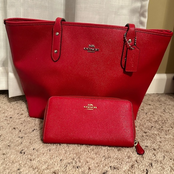 Coach Bags Coach Red Leather City Zip Tote With Matching Wallet Poshmark